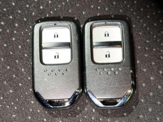 フィット1.5 ハイブリッド Fパッケージ 4WD　防錆塗装4WDスマキーCDETC 1500