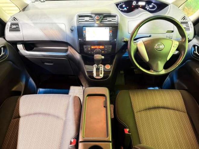 セレナ2.0 ハイウェイスター Vセレクション+Safety アドバンストセーフティ パッケージ 4WD　防錆塗装4WDTVナビBカメエンスタETC後席モニタ 2000