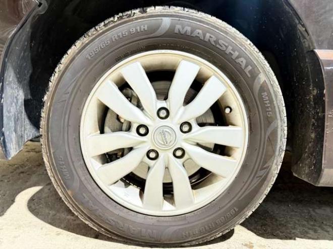セレナ2.0 ハイウェイスター Vセレクション+Safety アドバンストセーフティ パッケージ 4WD　防錆塗装4WDTVナビBカメエンスタETC後席モニタ 2000