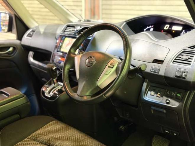 セレナ2.0 ハイウェイスター Vセレクション+Safety アドバンストセーフティ パッケージ 4WD　防錆塗装4WDTVナビBカメエンスタETC後席モニタ 2000
