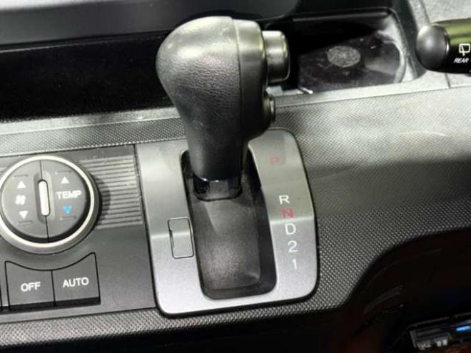 フリード1.5 G Lパッケージ 4WD　防錆塗装4WDナビBカメエンスタETC 1500