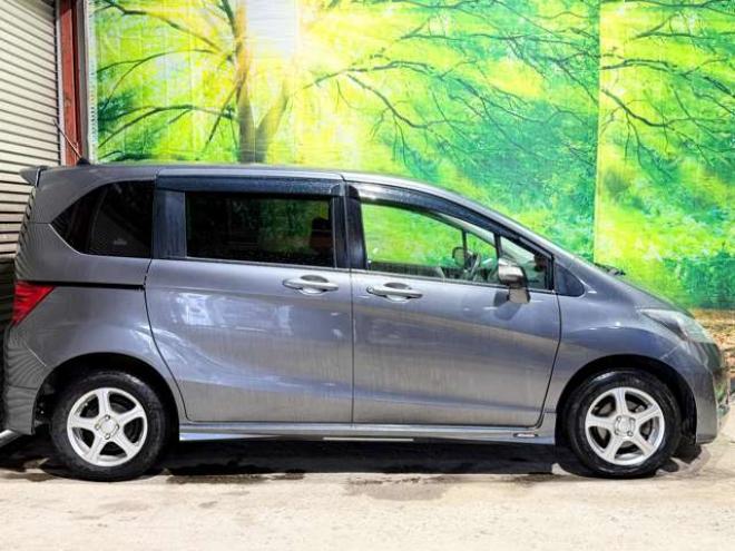 フリード1.5 G Lパッケージ 4WD　防錆塗装4WDナビBカメエンスタETC 1500
