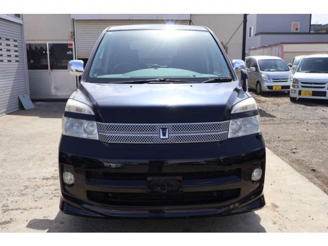 ヴォクシー2.0 Z 煌 4WD　両側パワースライドドア・ナビ・TV・バックカメラ・キーレス・タイミングチェーン式 2000