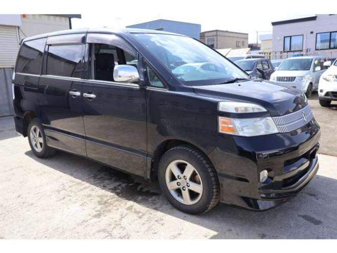 ヴォクシー2.0 Z 煌 4WD　両側パワースライドドア・ナビ・TV・バックカメラ・キーレス・タイミングチェーン式 2000
