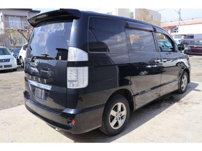 ヴォクシー2.0 Z 煌 4WD　両側パワースライドドア・ナビ・TV・バックカメラ・キーレス・タイミングチェーン式 2000