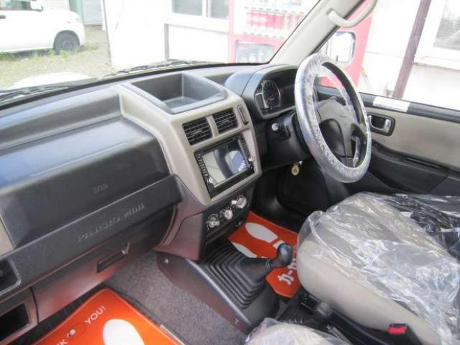 パジェロミニVR 4WD　ターボ 5速MT 切替式4WD フォグ アンダーガード ドアバイザー 背面ハードケース シートヒーター CD 社外アルミ 夏冬タイヤ付 1年間走行無制限保証付 660
