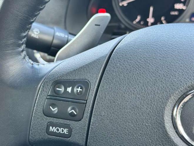 レクサスIS 250 4WD　スマートキー・エンジンスターター・純正HIDマルチナビ・両席シートヒーター・クルーズコントロール・パドルシフト・HIDヘッドライト・LEDフォグ・ワイパーデアイサー・ETC・Bカメラ・AUX・ワンセグTV・両席パワー 2500