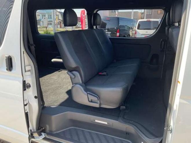 ハイエースバン2.7 スーパーGL ダークプライムII ワイド ミドルルーフ ロングボディ 4WD　TOYOオープンカントリーR/T215/65R16　ナイトロパワーM29スティンガー16インチAW　ワンオーナー　社外ナビTV　両側パワースライドドア　ETC　Pivot製クルコン　Tom's製テールライト　JAOS リヤスキッドバー 2700