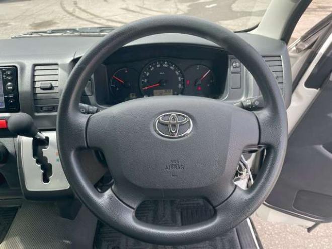 ハイエース2.7 DX ロング ミドルルーフ 4WD　4WD　社外ナビ　ドラレコ　リアヒーター 2700