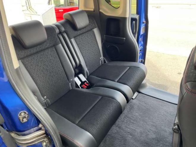 N-BOXカスタムG ターボ Lパッケージ 2トーンカラースタイル 4WD　1年走行距離無制限保証付/後期型/ナビ・フルセグTV/バックカメラ/ETC/前後ドライブレコーダー/キー2本/両側パワースライドドア/純正オールブラック15インチホイール/2トーンカラー/車検整備2年付/法定整備/修復歴無 660