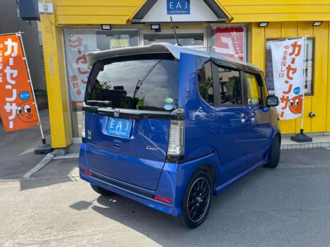 N-BOXカスタムG ターボ Lパッケージ 2トーンカラースタイル 4WD　1年走行距離無制限保証付/後期型/ナビ・フルセグTV/バックカメラ/ETC/前後ドライブレコーダー/キー2本/両側パワースライドドア/純正オールブラック15インチホイール/2トーンカラー/車検整備2年付/法定整備/修復歴無 660