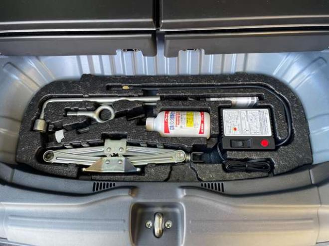 N-BOXカスタムG ターボ Lパッケージ 2トーンカラースタイル 4WD　1年走行距離無制限保証付/後期型/ナビ・フルセグTV/バックカメラ/ETC/前後ドライブレコーダー/キー2本/両側パワースライドドア/純正オールブラック15インチホイール/2トーンカラー/車検整備2年付/法定整備/修復歴無 660