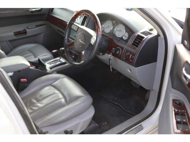 クライスラー300C 3.5　検R8/8　買取直販　HDDナビ 正規輸入車 2WD 3500