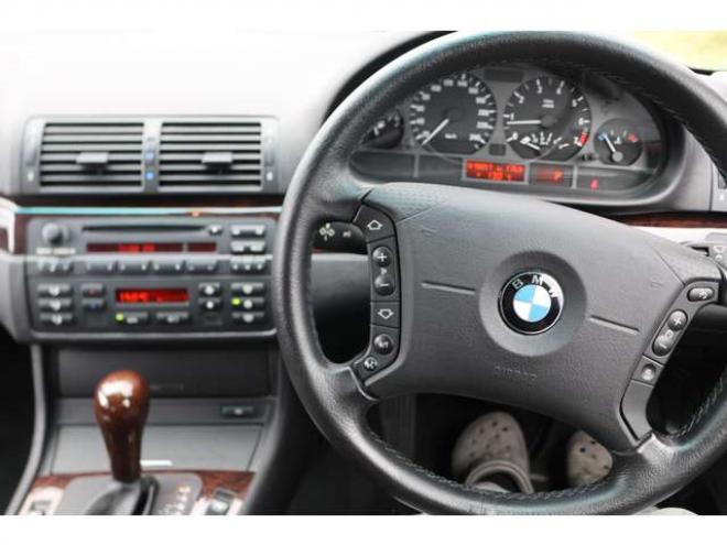 BMW3シリーズ 320i　検二年　ワンオーナー　ETC　キーレス 正規輸入車 2WD 2200