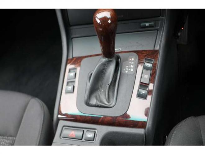 BMW3シリーズ 320i　検二年　ワンオーナー　ETC　キーレス 正規輸入車 2WD 2200