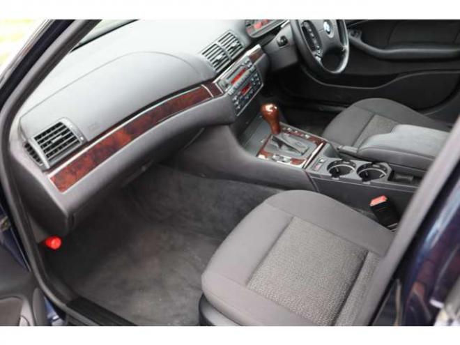 BMW3シリーズ 320i　検二年　ワンオーナー　ETC　キーレス 正規輸入車 2WD 2200