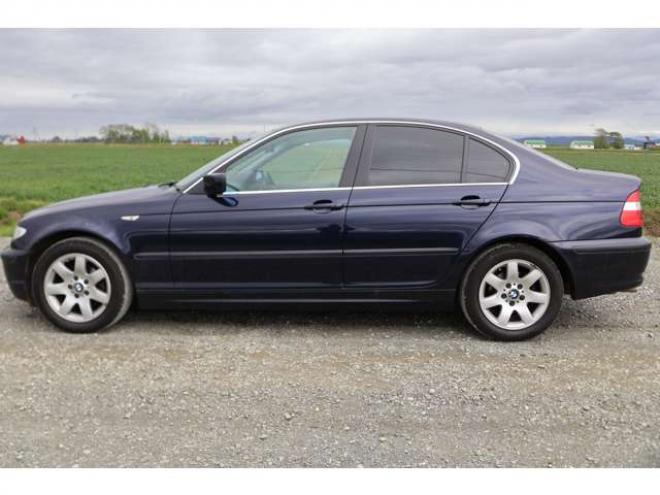 BMW3シリーズ 320i　検二年　ワンオーナー　ETC　キーレス 正規輸入車 2WD 2200
