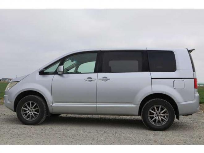 デリカD：5 2.4 G ナビパッケージ 4WD　検二年　ワンオーナー　バックカメラ　ETC　クルコン　パドルシフト　オートライト　自社　ローンカノウ 2400