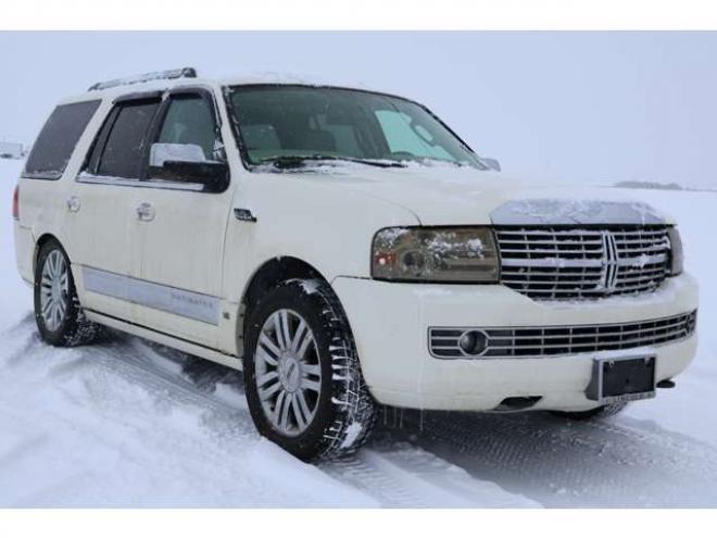 リンカーンナビゲーター 5.4 4WD　検1年　左ハンドル　革シート　スタッドレス 5400
