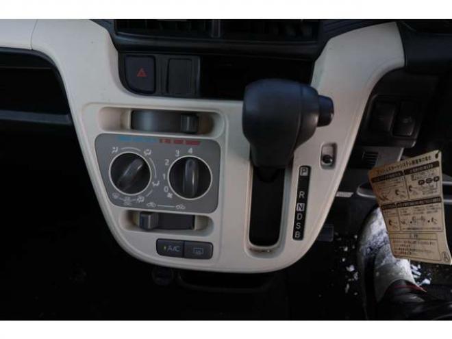 ステラL 4WD　検二年　社外ナビ　シートヒーター　TV　ETC　自社　ローンカノウ 660