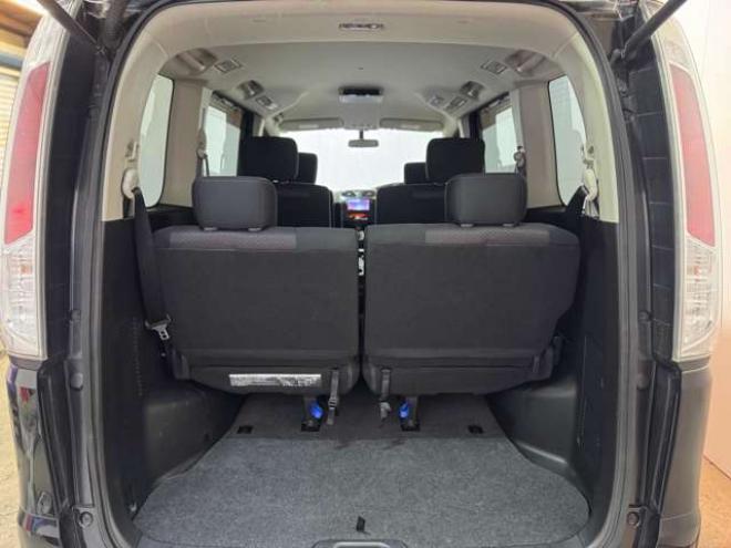 セレナ2.0 ハイウェイスター 4WD　両側Pスライド　ナビ　TV　Egスターター 2000