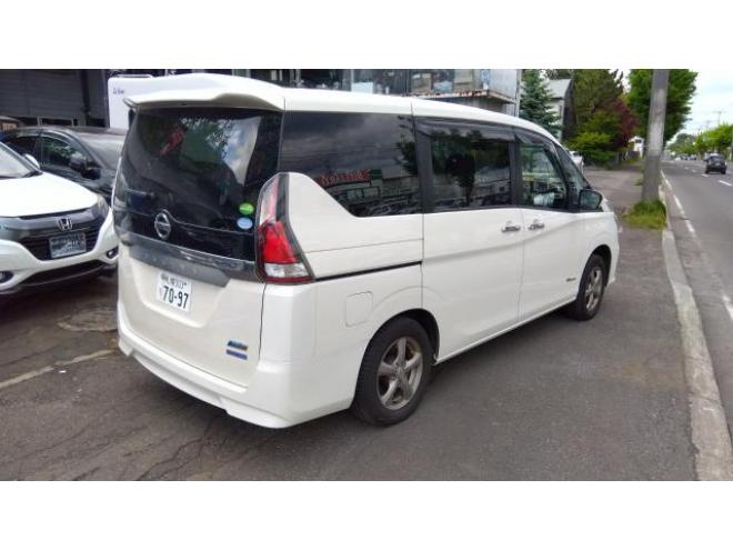 セレナX-V セレクション　4WD 4WD 2000 5Dr