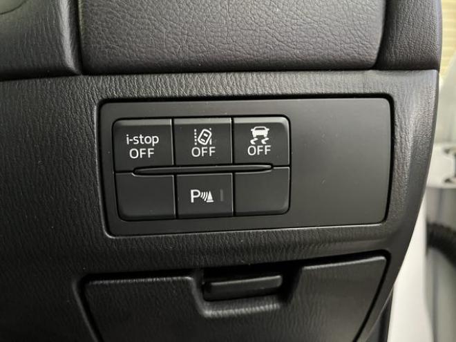 アテンザワゴンＸＤ　本州仕入　禁煙車　アイアクティブセンス　ヘッドアップディスプレイ　スカイアクティブディーゼルターボ　クルーズコントロール　社外１７インチＡＷ　純正１７ＡＷ＋スタッドレスタイヤ付　ドライブレコーダー　ルーフレール　ＥＴＣ 4WD 2200 5Dr