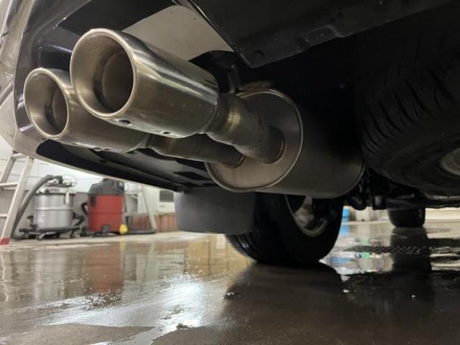 レクサスＬＸ５７０　本州仕入　寒冷地仕様　禁煙車　純正２０インチＡＷ　レクサスセーフティセンス　マークレビンソン　モデリスタスポイラー　純正ブラックレザーシート　社外１８インチＡＷ＋スタッドレスタイヤ　パノラミックビュー 4WD 5700 5Dr
