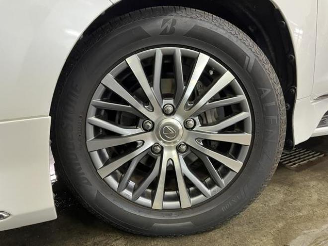 レクサスＬＸ５７０　本州仕入　寒冷地仕様　禁煙車　純正２０インチＡＷ　レクサスセーフティセンス　マークレビンソン　モデリスタスポイラー　純正ブラックレザーシート　社外１８インチＡＷ＋スタッドレスタイヤ　パノラミックビュー 4WD 5700 5Dr