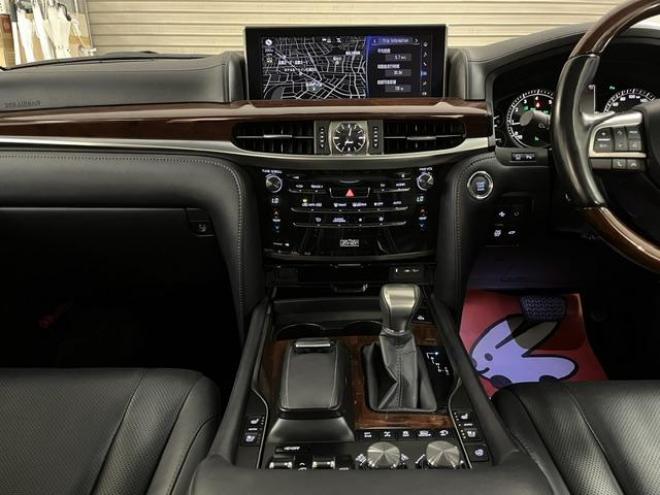 レクサスＬＸ５７０　本州仕入　寒冷地仕様　禁煙車　純正２０インチＡＷ　レクサスセーフティセンス　マークレビンソン　モデリスタスポイラー　純正ブラックレザーシート　社外１８インチＡＷ＋スタッドレスタイヤ　パノラミックビュー 4WD 5700 5Dr
