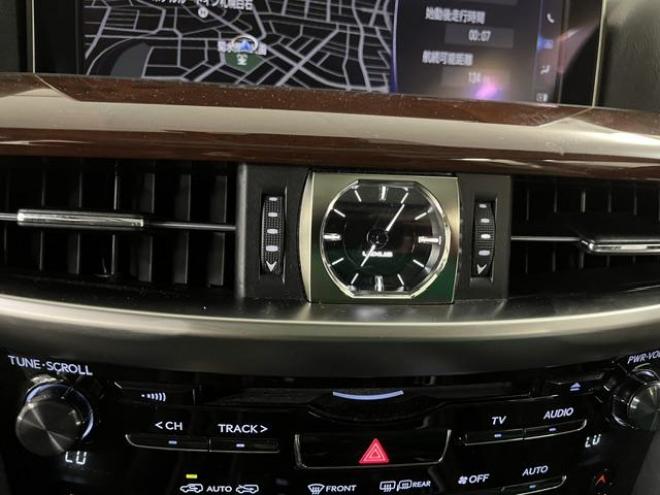 レクサスＬＸ５７０　本州仕入　寒冷地仕様　禁煙車　純正２０インチＡＷ　レクサスセーフティセンス　マークレビンソン　モデリスタスポイラー　純正ブラックレザーシート　社外１８インチＡＷ＋スタッドレスタイヤ　パノラミックビュー 4WD 5700 5Dr