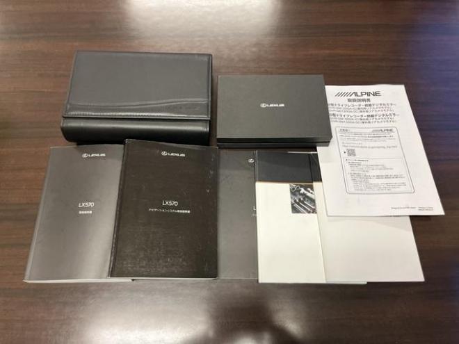 レクサスＬＸ５７０　本州仕入　寒冷地仕様　禁煙車　純正２０インチＡＷ　レクサスセーフティセンス　マークレビンソン　モデリスタスポイラー　純正ブラックレザーシート　社外１８インチＡＷ＋スタッドレスタイヤ　パノラミックビュー 4WD 5700 5Dr