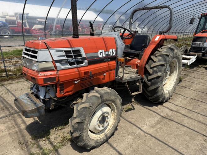 トラクタークボタ GL-43 43馬力 4WD キャビンなし