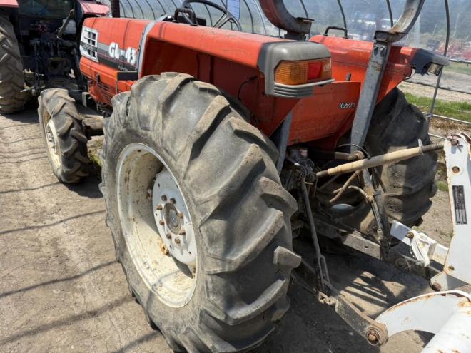 トラクタークボタ GL-43 43馬力 4WD キャビンなし