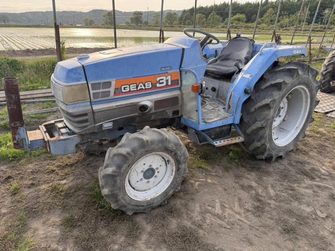 トラクターイセキ GEAS31 31馬力 4WD キャビンなし