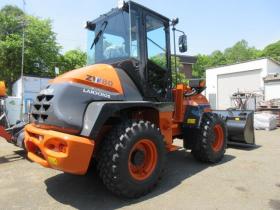 ホイールローダ　hitachi　LANDCROS　ZW80S-5B 4WD 2Dr