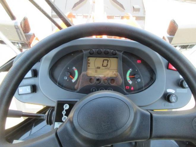 ホイールローダhitachi　LANDCROS　ZW80S-5B 4WD 2Dr