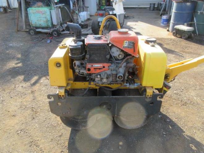 産業機械物サカイ振動ローラー　HV51ST