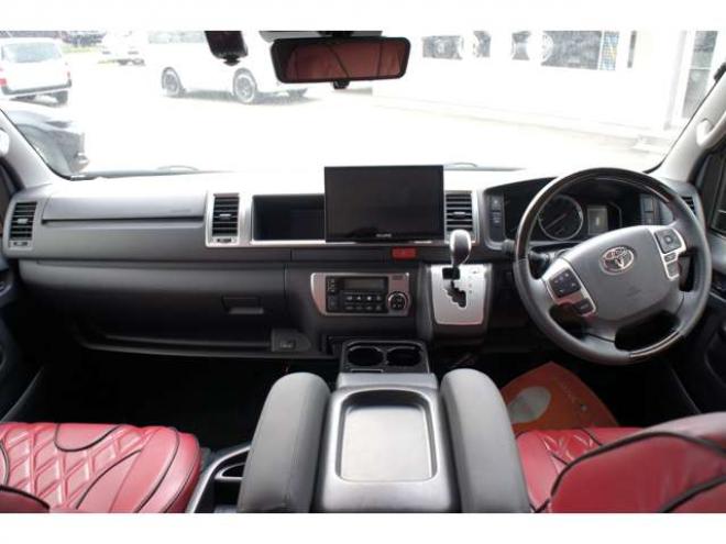 ハイエース2.7 GL ロング ミドルルーフ 4WD　IFUU製　IF-WB8　10人乗り対面ラウンジベッド仕様　415COBRAクリーンルック3フロントスポイラー&バッドラッカー毒牙18インチAW　イクリプス製10.1インチフローティングナヒ　純正EGスターター 2700