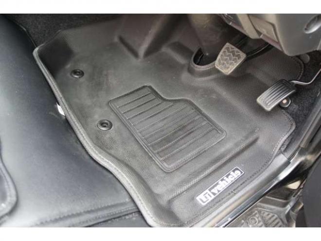 ハイエース2.7 GL ロング ミドルルーフ 4WD　IFUU製　IF-WB8　10人乗り対面ラウンジベッド仕様　415COBRAクリーンルック3フロントスポイラー&バッドラッカー毒牙18インチAW　イクリプス製10.1インチフローティングナヒ　純正EGスターター 2700