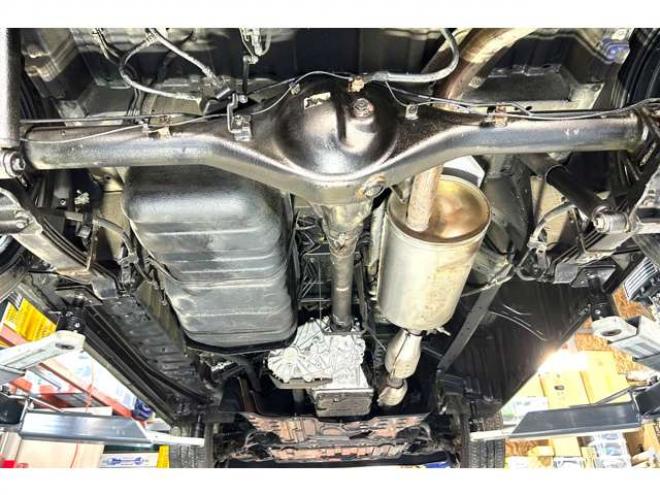 ハイエース2.7 GL ロング ミドルルーフ 4WD　IFUU製　IF-WB8　10人乗り対面ラウンジベッド仕様　415COBRAクリーンルック3フロントスポイラー&バッドラッカー毒牙18インチAW　イクリプス製10.1インチフローティングナヒ　純正EGスターター 2700