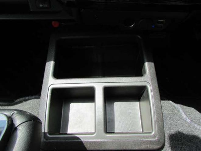 ハイエース2.7 GL ロング ミドルルーフ 4WD　電動パワースライドドア/ETC/ドライブレコーダー/社外ナビ/フルセグTV/バックカメラ/LEDヘッドライト・フォグ/キーレス/エンジンスターター/ベッドキット 2700