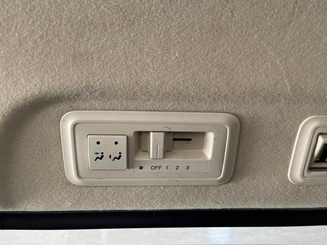 ステップワゴン2.0L 4WD 5年保証 両側パワスラ 夏冬タイヤ ETC 自社認証工場 車検整備2年付 修復歴無 寒冷地仕様 禁煙