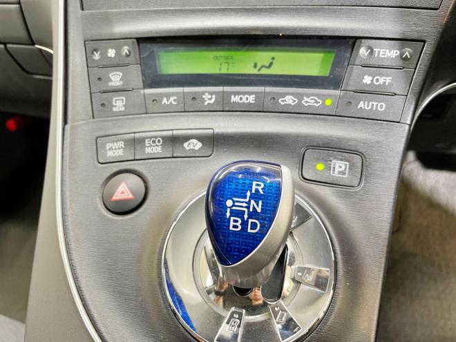 プリウス1.8S 5年保証 スマキー 自社認証工場 車検整備2年付 修復歴無 寒冷地仕様