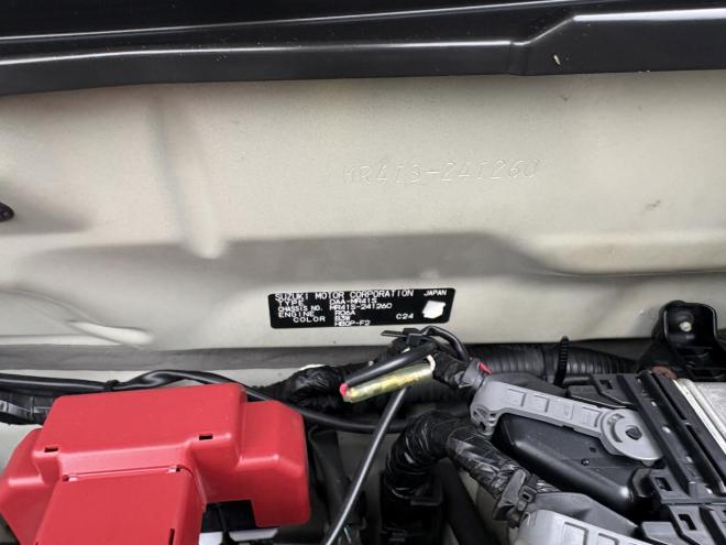 ハスラーHUSTLER  4WD　Fリミテッドお洒落ツートン　寒冷地仕様　Ｓ－エネチャージ　ブレーキアシスト　VSC　HID　スマートキー　スペアー有　アイドリングSTOP 地デジナビ　フォグランプ　シートヒーター　ETC 　スタットレス　全磨き済　エンジンオイル交換 4WD 660 5Dr