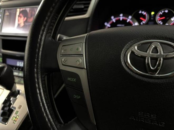 ヴェルファイア２．４Ｚ　ゴールデンアイズⅡ　本州仕入　禁煙車　純正ブラックハーフレザーシート　社外１９インチＡＷ　純正１６ＡＷ＋スタッドレスタイヤ付　両側パワースライドドア　パワーバックドア　クルーズコントロール　前後コーナーセンサー　ＥＴＣ 4WD 2400 5Dr
