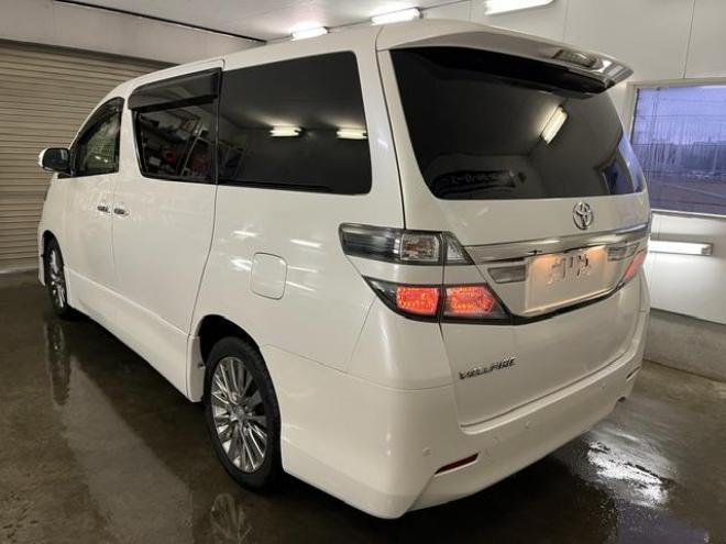 ヴェルファイア２．４Ｚ　ゴールデンアイズⅡ　本州仕入　ワンオーナー　禁煙車　純正リアフリップダウンモニター　純正１８インチＡＷ　社外１６ＡＷ＋スタッドレスタイヤ付　両側パワースライドドア　パワーバックドア　純正ブラックハーフレザーシート　ＥＴＣ 4WD 2400 5Dr