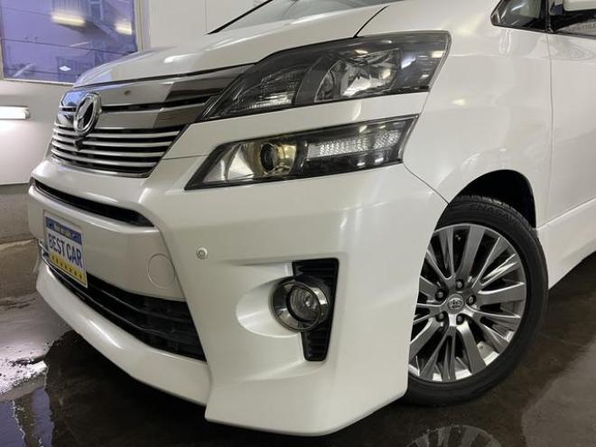 ヴェルファイア２．４Ｚ　ゴールデンアイズⅡ　本州仕入　ワンオーナー　禁煙車　純正リアフリップダウンモニター　純正１８インチＡＷ　社外１６ＡＷ＋スタッドレスタイヤ付　両側パワースライドドア　パワーバックドア　純正ブラックハーフレザーシート　ＥＴＣ 4WD 2400 5Dr