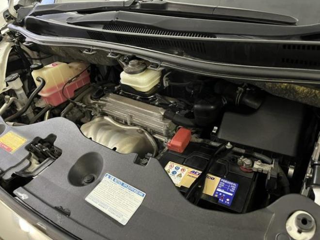 ヴェルファイア２．４Ｚ　ゴールデンアイズⅡ　本州仕入　ワンオーナー　禁煙車　純正リアフリップダウンモニター　純正１８インチＡＷ　社外１６ＡＷ＋スタッドレスタイヤ付　両側パワースライドドア　パワーバックドア　純正ブラックハーフレザーシート　ＥＴＣ 4WD 2400 5Dr
