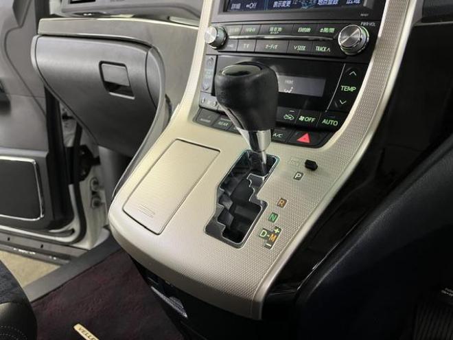 ヴェルファイア２．４Ｚ　ゴールデンアイズⅡ　本州仕入　ワンオーナー　禁煙車　純正リアフリップダウンモニター　純正１８インチＡＷ　社外１６ＡＷ＋スタッドレスタイヤ付　両側パワースライドドア　パワーバックドア　純正ブラックハーフレザーシート　ＥＴＣ 4WD 2400 5Dr